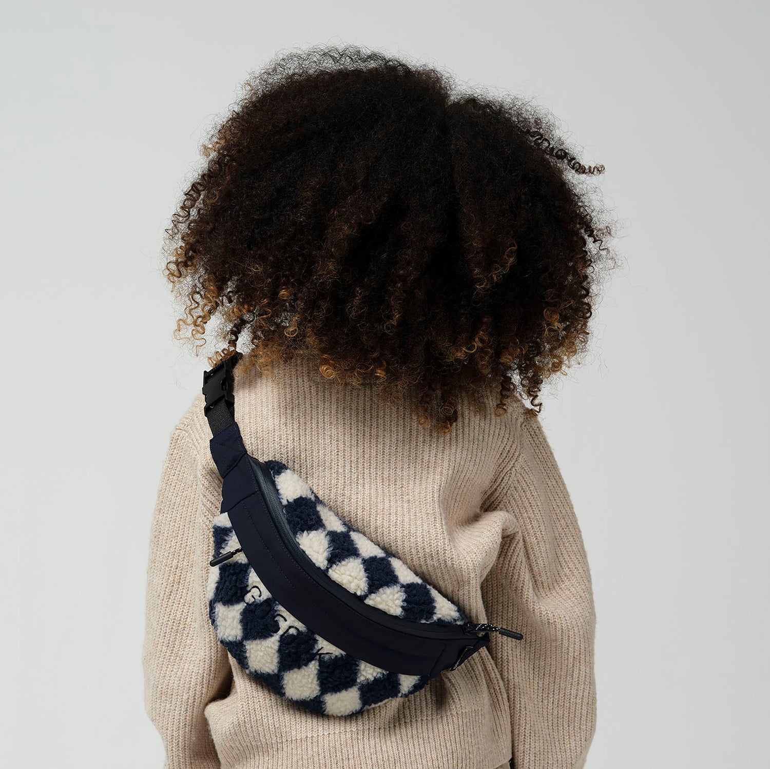 OYSTER WORLD | teddy blue agryle
